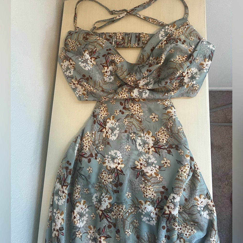Beautiful Destination Satin Floral Cutout Maxi dress - Vici - Green - Small